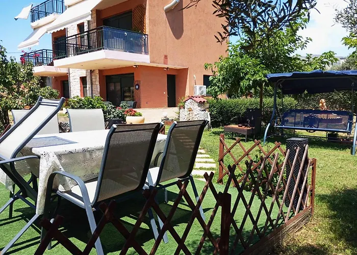 Dora\'S Garden Villa