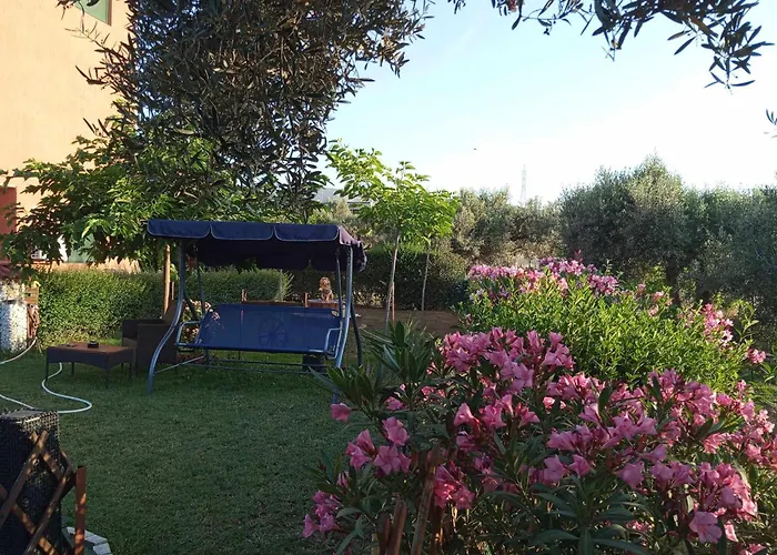Dora\'S Garden Villa