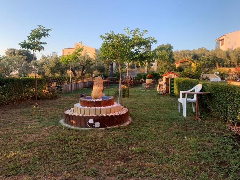 Dora's Garden Apartment