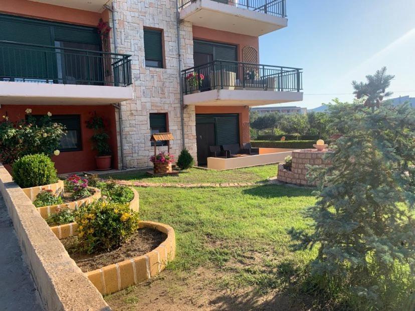 Dora's Garden Apartment Alexandroupoli